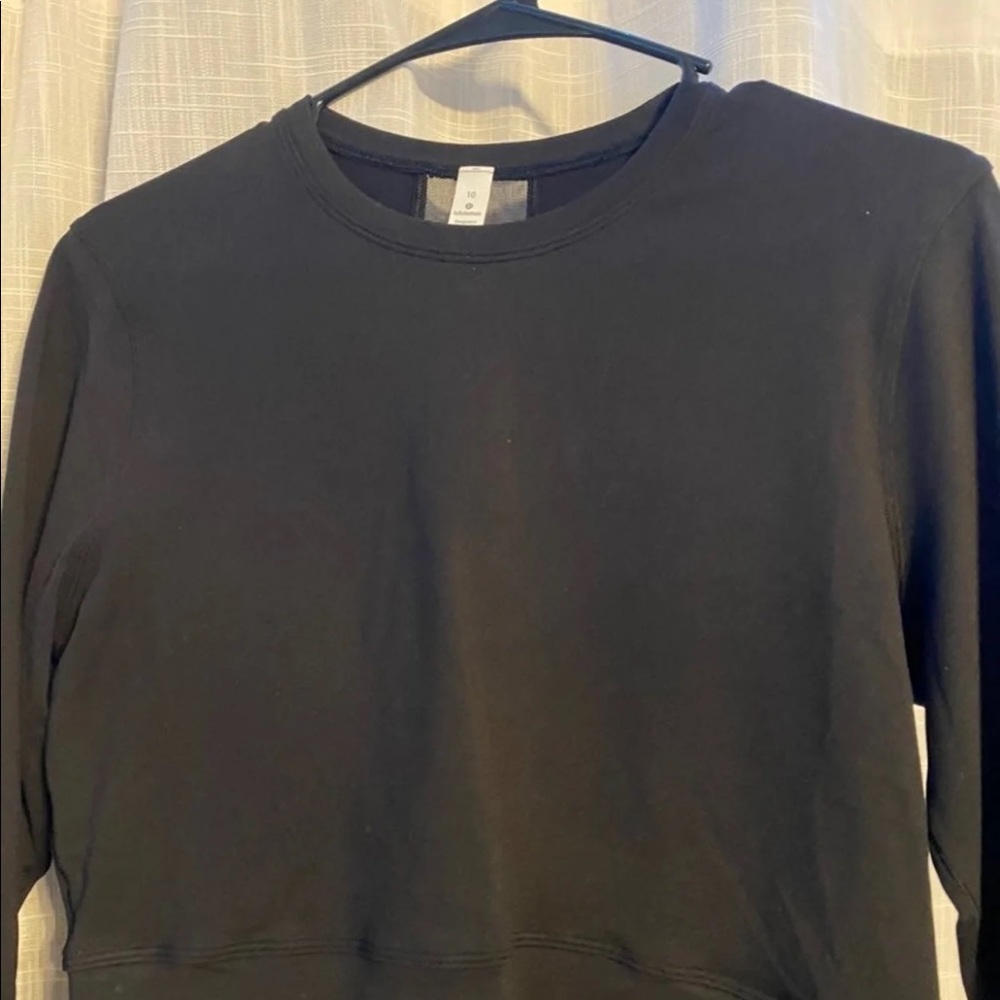 Lululemon cropped long sleeve